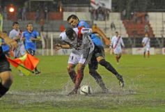 Foto de la galería: Guaraní empató con All Boys en un partido pasado por agua