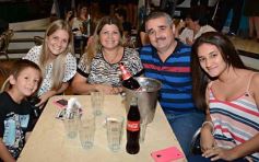 Foto de la galería: ETAM mostró su colección otoño-invierno en el shopping