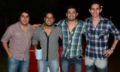 Foto de la galería: Noche de sábado: buena compañía, música y diversión en El Fogón.