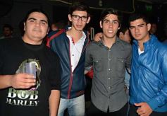 Foto de la galería: Noche de sábado: buena compañía, música y diversión en El Fogón.