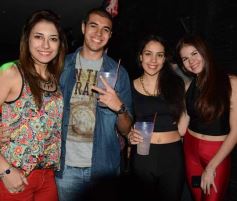 Foto de la galería: Noche de sábado: buena compañía, música y diversión en El Fogón.