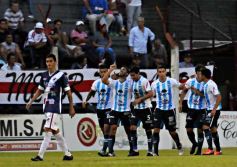 Foto de la galería: Guaraní perdió y quedó muy comprometido con el descenso