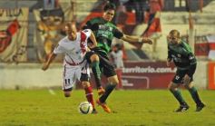 Foto de la galería: Guaraní no pudo con Estudiantes: empató 1 a 1 en Villa Sarita