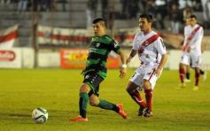 Foto de la galería: Guaraní no pudo con Estudiantes: empató 1 a 1 en Villa Sarita