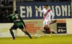 Foto de la galería: Guaraní no pudo con Estudiantes: empató 1 a 1 en Villa Sarita