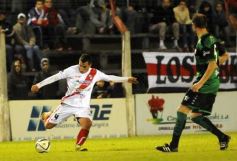 Foto de la galería: Guaraní no pudo con Estudiantes: empató 1 a 1 en Villa Sarita