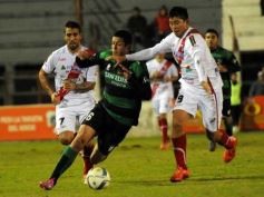 Foto de la galería: Guaraní no pudo con Estudiantes: empató 1 a 1 en Villa Sarita