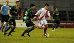 Foto de la galería: Guaraní no pudo con Estudiantes: empató 1 a 1 en Villa Sarita