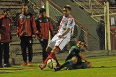 Foto de la galería: Guaraní no pudo con Estudiantes: empató 1 a 1 en Villa Sarita