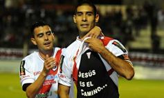 Foto de la galería: Guaraní no pudo con Estudiantes: empató 1 a 1 en Villa Sarita