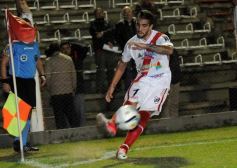 Foto de la galería: Guaraní no pudo con Estudiantes: empató 1 a 1 en Villa Sarita