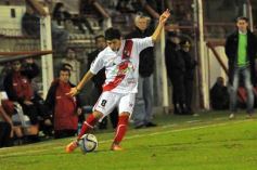 Foto de la galería: Guaraní no pudo con Estudiantes: empató 1 a 1 en Villa Sarita