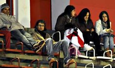 Foto de la galería: Guaraní no pudo con Estudiantes: empató 1 a 1 en Villa Sarita