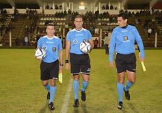 Foto de la galería: Guaraní no pudo con Estudiantes: empató 1 a 1 en Villa Sarita