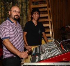 Foto de la galería: Guitarreada de Tierra Roja emocionó en la Sala Tempo