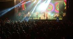 Foto de la galería: Con Los Tekis, la vida es un carnaval… aunque llueva y haga frío