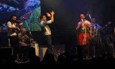 Foto de la galería: Con Los Tekis, la vida es un carnaval… aunque llueva y haga frío