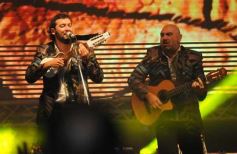 Foto de la galería: Con Los Tekis, la vida es un carnaval… aunque llueva y haga frío