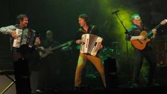 Foto de la galería: Con Los Tekis, la vida es un carnaval… aunque llueva y haga frío