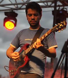 Foto de la galería: Distintas bandas deleitaron con su música en la costanera posadeña