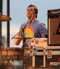 Foto de la galería: Distintas bandas deleitaron con su música en la costanera posadeña