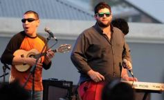 Foto de la galería: Distintas bandas deleitaron con su música en la costanera posadeña