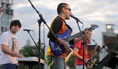 Foto de la galería: Distintas bandas deleitaron con su música en la costanera posadeña