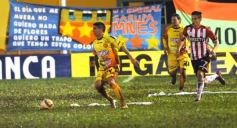 Foto de la galería: Crucero estuvo cerca, pero Estudiantes se lo dio vuelta y quedó con la victoria