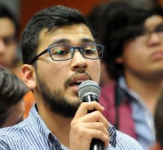 Foto de la galería: Rovira debatió con jóvenes de la provincia sobre política estratégica