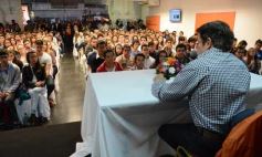 Foto de la galería: Rovira debatió con jóvenes de la provincia sobre política estratégica