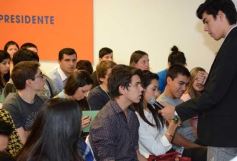 Foto de la galería: Rovira debatió con jóvenes de la provincia sobre política estratégica