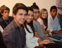 Foto de la galería: Rovira debatió con jóvenes de la provincia sobre política estratégica