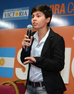 Foto de la galería: Rovira debatió con jóvenes de la provincia sobre política estratégica