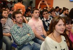 Foto de la galería: Rovira debatió con jóvenes de la provincia sobre política estratégica