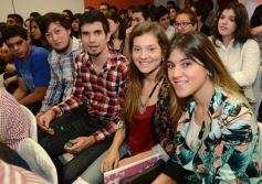 Foto de la galería: Rovira debatió con jóvenes de la provincia sobre política estratégica