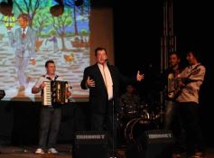 Foto de la galería: Solidaridad, alegría y mucha música con Los Mitá, en el Montoya