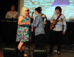 Foto de la galería: Solidaridad, alegría y mucha música con Los Mitá, en el Montoya