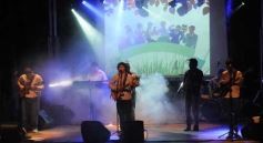 Foto de la galería: Solidaridad, alegría y mucha música con Los Mitá, en el Montoya