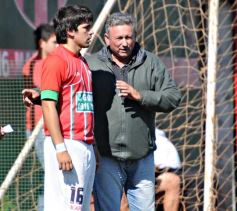 Foto de la galería: El Verdirrojo ganó en Villa Urquiza y es puntero de su zona en el Federal B