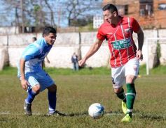 Foto de la galería: El Verdirrojo ganó en Villa Urquiza y es puntero de su zona en el Federal B