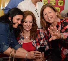 Foto de la galería: Gabriela Michetti, de campaña en Posadas