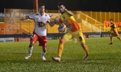 Foto de la galería: Increíble: Crucero no pudo aguantar y perdió la chance de sumar tres puntos