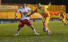 Foto de la galería: Increíble: Crucero no pudo aguantar y perdió la chance de sumar tres puntos