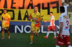 Foto de la galería: Increíble: Crucero no pudo aguantar y perdió la chance de sumar tres puntos