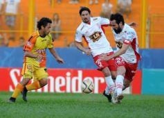 Foto de la galería: Increíble: Crucero no pudo aguantar y perdió la chance de sumar tres puntos