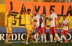 Foto de la galería: Increíble: Crucero no pudo aguantar y perdió la chance de sumar tres puntos