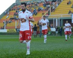 Foto de la galería: Increíble: Crucero no pudo aguantar y perdió la chance de sumar tres puntos