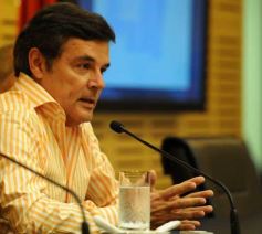 Foto de la galería: Rovira y Thomas firmaron un convenio para la construcción del Museo del Territorio Guaraní