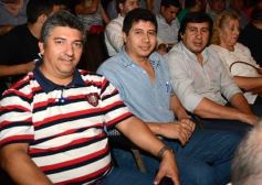 Foto de la galería: Los candidatos de la renovación se reunieron con cientos de votantes independientes