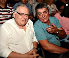 Foto de la galería: Los candidatos de la renovación se reunieron con cientos de votantes independientes